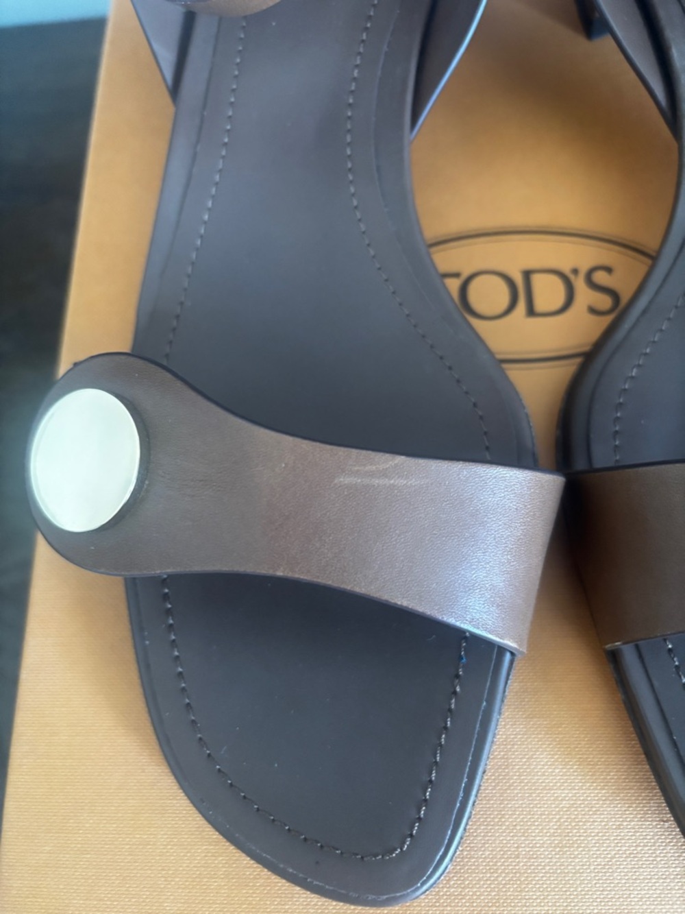 Tod's Brown Leather Ankle-Strap Sandals - Picture 4 of 6